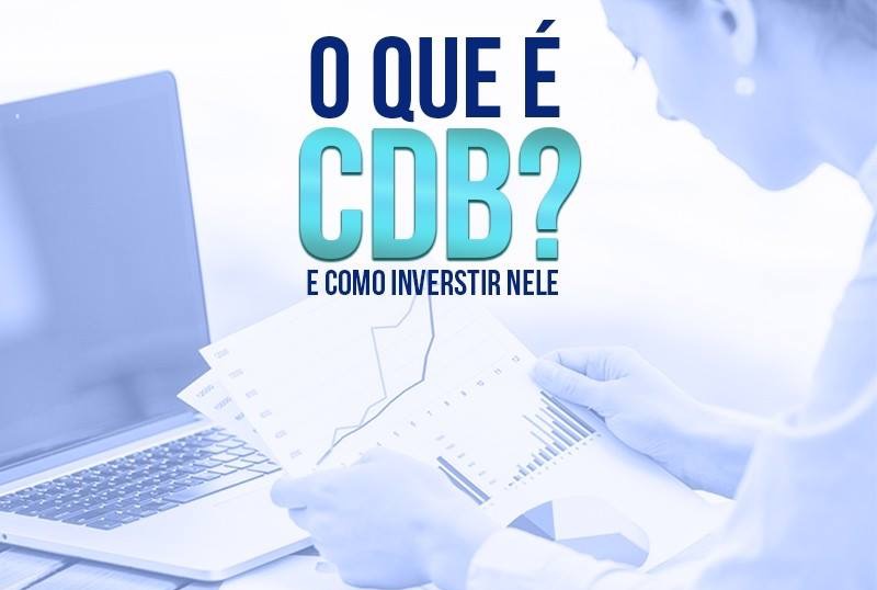 mulher analizando gráficos financeiros
