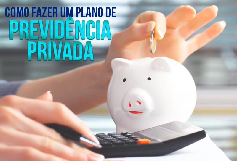 Mulher colocando moeda no cofrinho e calculadora