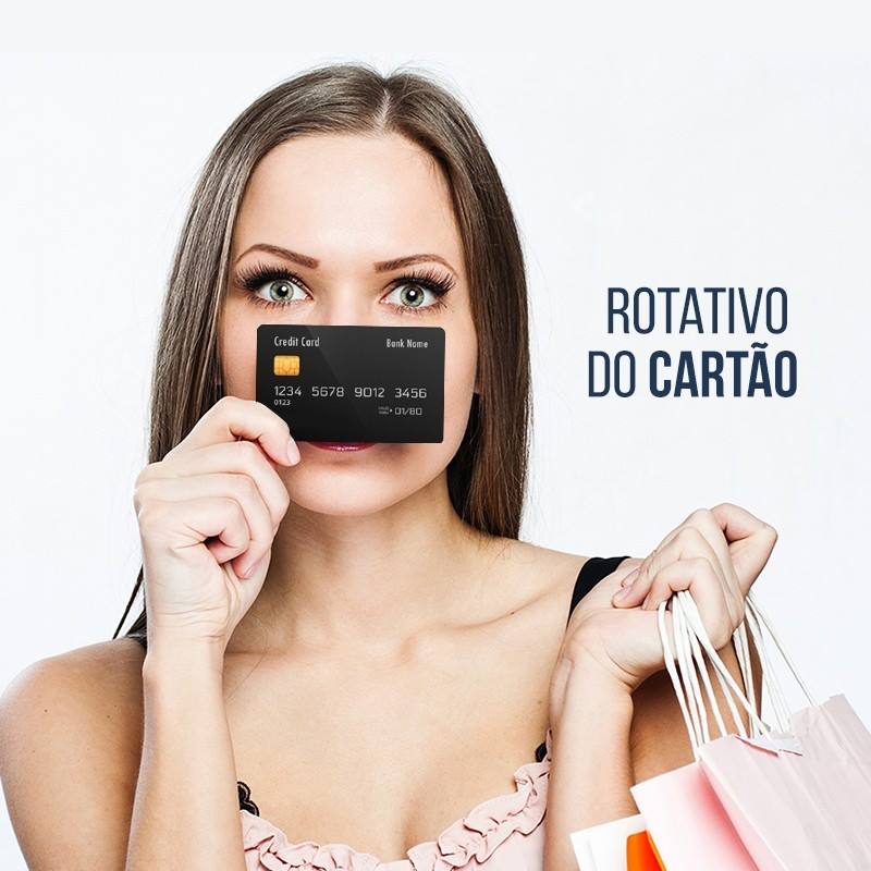 Cartão de crédito e mulher